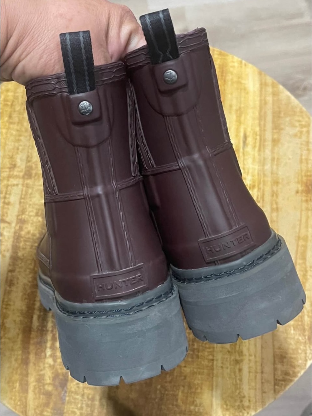 Hunter Women's Chelsea Rain Boots in Deep Burgundy size 8 - Picture 4 of 10